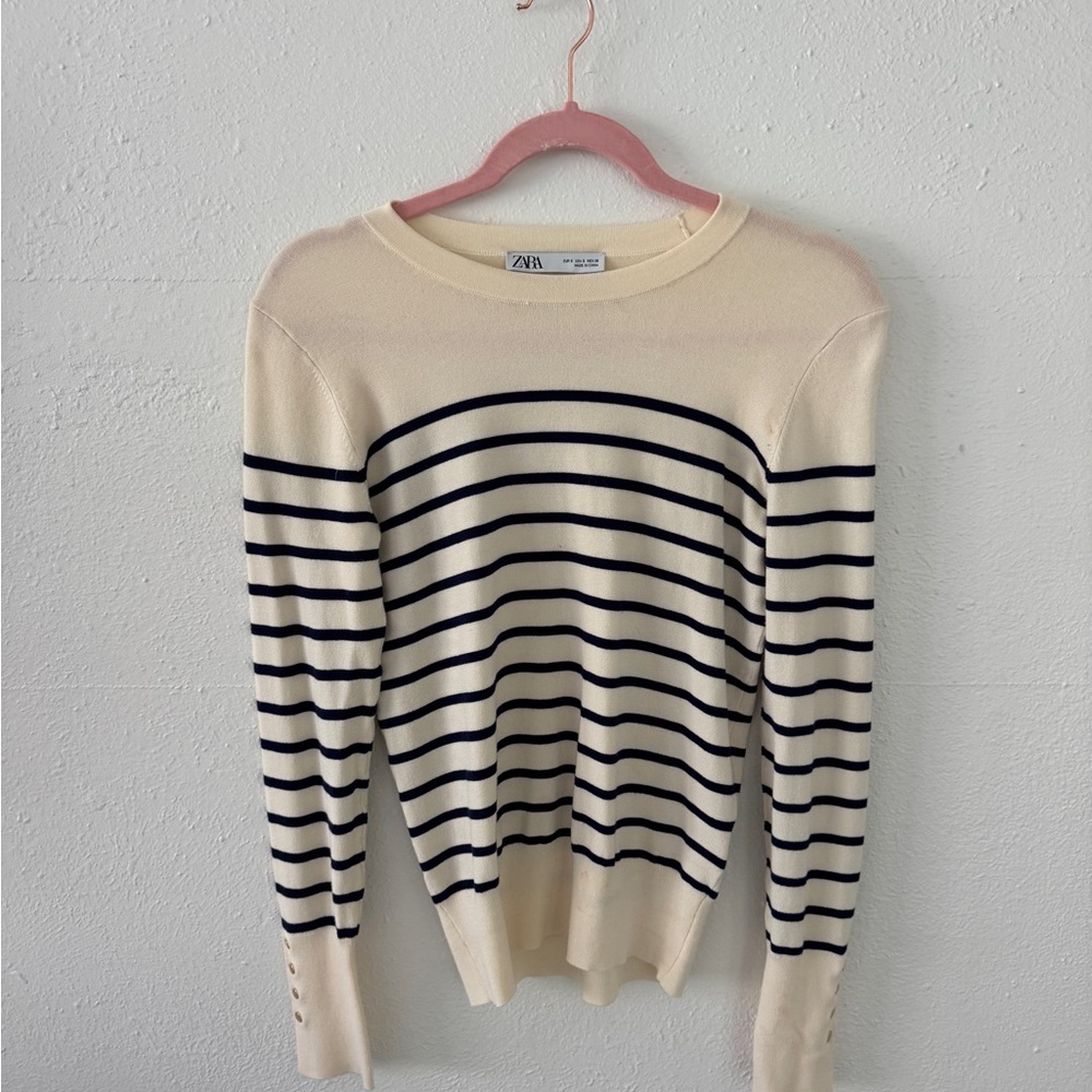 Zara White and Navy Striped Sweater